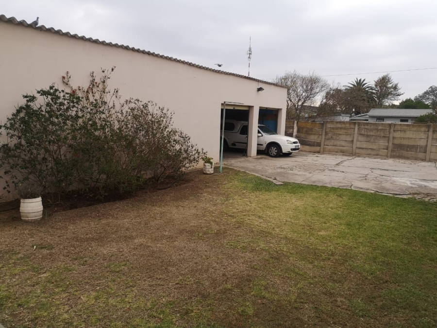 5 Bedroom Property for Sale in Despatch Central Eastern Cape